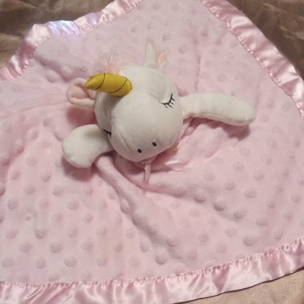 NWOT Pink Unicorn Plush Blanket with Satin Trim And Back Bonus Teething Glove